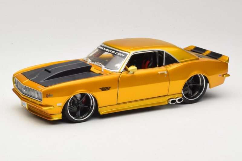 Chevrolet Camaro Z/28 Złoty Maisto 1:18 31066 Metal