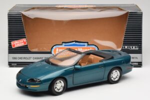 Chevrolet Camaro Z28 Kabriolet Zielony American Muscle 1:18 7231D0 Metal — zdjęcie 8 z 8