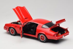 Chevrolet Camaro Z28 Yenko Turbo Z Czerwony GreenLight 1:18 12999 Metal — zdjęcie 5 z 8