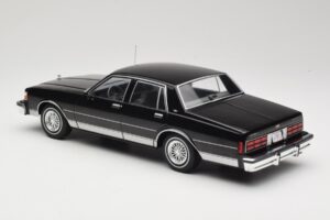 Chevrolet Caprice Czarny MCG 1:18 MCG18113 Metal — zdjęcie 5 z 6