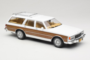 Chevrolet Caprice Estate Wagon Biały MCG 1:18 MCG18475 Metal — zdjęcie 4 z 6