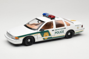 Chevrolet Caprice Metro Dade Policja UT Models 1:18 Chevrolet Caprice Metro Dade Policja UT Models 1:18 21024 Metal