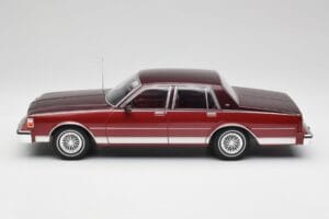 Chevrolet Caprice Czerwony Metaliczny MCG 1:18 MCG18361 Metal — zdjęcie 3 z 6