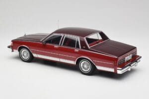 Chevrolet Caprice Czerwony Metaliczny MCG 1:18 MCG18361 Metal — zdjęcie 5 z 6