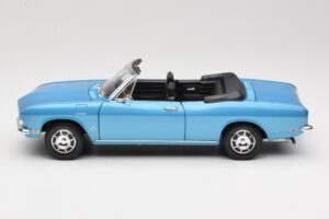 Chevrolet Corvair Monza Kabriolet Niebieski Road Signature 1:18 92498 Metal — zdjęcie 4 z 8