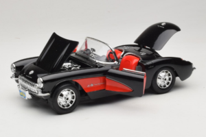 Chevrolet Corvette C1 Czarny & Czerwony Bburago 1:18 3034-M1 Metal — zdjęcie 2 z 8
