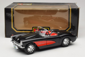 Chevrolet Corvette C1 Czarny & Czerwony Bburago 1:18 3034-M1 Metal — zdjęcie 8 z 8