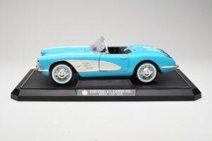 Chevrolet Corvette C1 Hard Top Niebieski Solido 1:12 1202-M1 Metal — zdjęcie 4 z 8