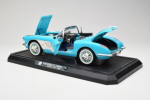 Chevrolet Corvette C1 Hard Top Niebieski Solido 1:12 1202-M1 Metal — zdjęcie 5 z 8