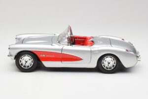 Chevrolet Corvette C1 Srebrny & Czerwony Bburago 1:18 3024-M1 Metal — zdjęcie 4 z 8
