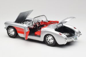 Chevrolet Corvette C1 Srebrny & Czerwony Bburago 1:18 3024-M1 Metal — zdjęcie 5 z 8
