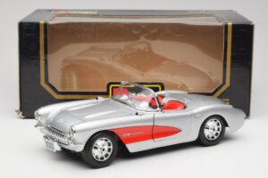 Chevrolet Corvette C1 Srebrny & Czerwony Bburago 1:18 3024-M1 Metal — zdjęcie 8 z 8