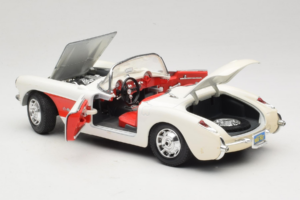 Chevrolet Corvette C1 Biały & Czerwony Bburago 1:18 3024-M3 Metal — zdjęcie 5 z 8