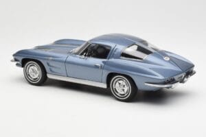 Chevrolet Corvette C2 Niebieskoszary Metaliczny AUTOart 1:18 71182 Metal — zdjęcie 7 z 8