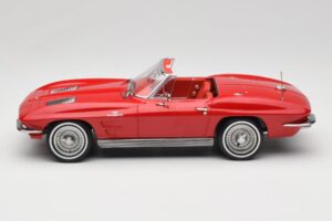 Chevrolet Corvette C2 Sting Ray Kabriolet Riverside Red Norev 1:18 189056 Metal — zdjęcie 3 z 6