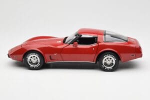 Chevrolet Corvette C3 Czerwony UT Models 1:18 21073 Metal — zdjęcie 4 z 8