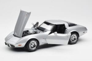 Chevrolet Corvette C3 Srebrny UT Models 1:18 21072 Metal — zdjęcie 2 z 8