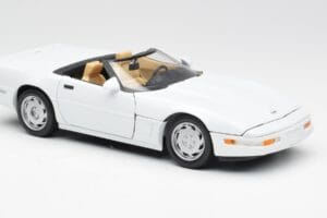 Chevrolet Corvette C4 Kabriolet Biały Maisto 1:18 32830 Metal — zdjęcie 6 z 8