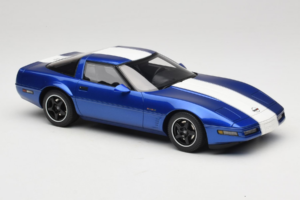 Chevrolet Corvette C4 Grand Sport Admiral Blue GT Spirit 1:18 GT538 Żywica — zdjęcie 4 z 6