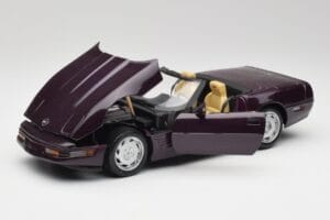 Chevrolet Corvette C4 LT4 Kabriolet Fioletowy Metaliczny Maisto 1:18 50277 Metal — zdjęcie 2 z 8
