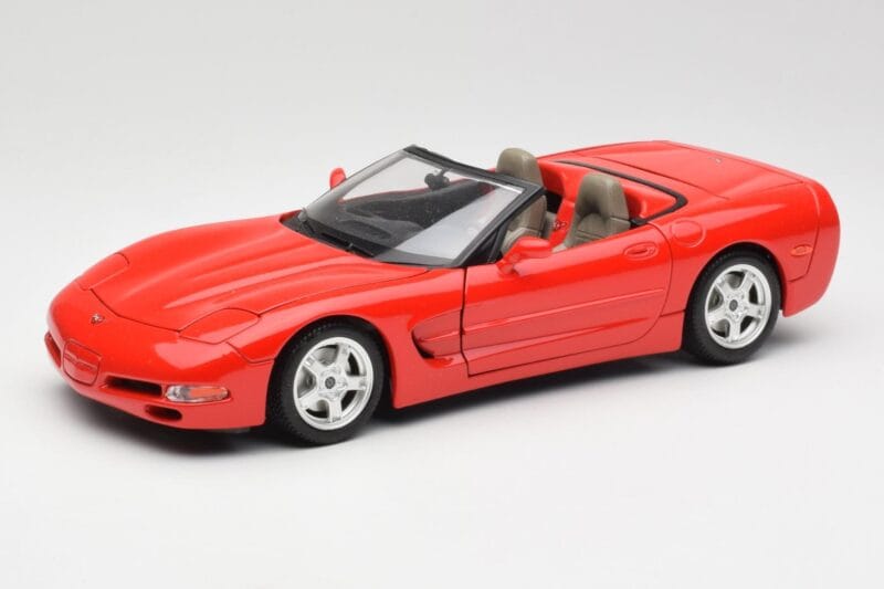 Chevrolet Corvette C5 Kabriolet Czerwony Bburago 1:18 3076 Metal