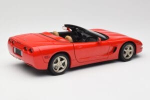 Chevrolet Corvette C5 Kabriolet Czerwony UT Models 1:18 21006 Metal — zdjęcie 3 z 8