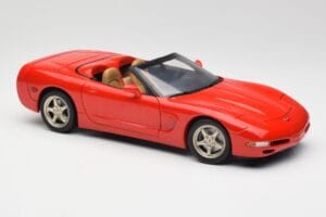 Chevrolet Corvette C5 Kabriolet Czerwony UT Models 1:18 21006 Metal — zdjęcie 6 z 8