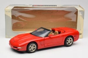 Chevrolet Corvette C5 Kabriolet Czerwony UT Models 1:18 21006 Metal — zdjęcie 8 z 8