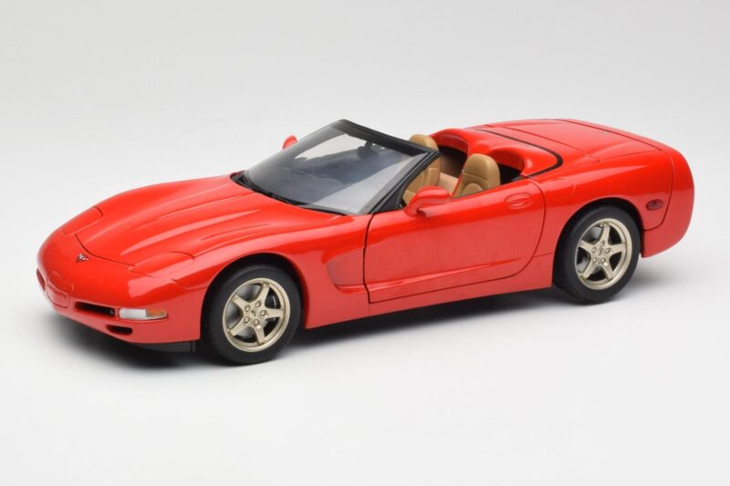 Chevrolet Corvette C5 Kabriolet Czerwony UT Models 1:18 21006 Metal