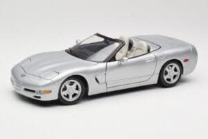Chevrolet Corvette C5 Kabriolet Srebrny Maisto 1:18 50317 Metal