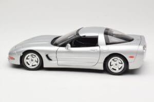 Chevrolet Corvette C5 Srebrny Bburago 1:18 3056 Metal — zdjęcie 4 z 8