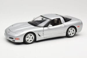 Chevrolet Corvette C5 Srebrny Bburago 1:18 3056 Metal