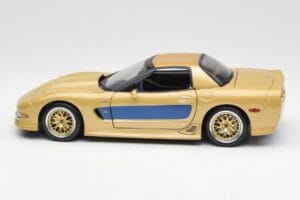 Chevrolet Corvette C5 Guldstrand Signature Edition Złoty Maisto 1:18 31657 Metal — zdjęcie 4 z 8