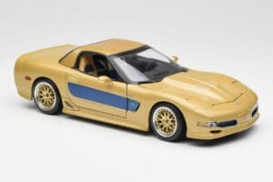 Chevrolet Corvette C5 Guldstrand Signature Edition Złoty Maisto 1:18 31657 Metal — zdjęcie 6 z 8