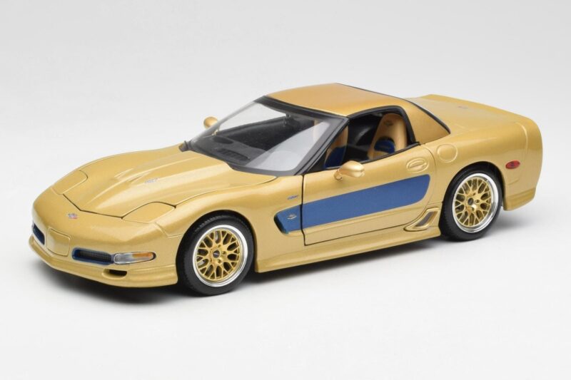Chevrolet Corvette C5 Guldstrand Signature Edition Złoty Maisto 1:18 31657 Metal