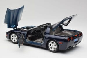 Chevrolet Corvette C5 Nassau Niebieski Bburago 1:18 30166 Metal — zdjęcie 5 z 8