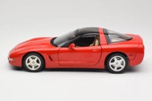 Chevrolet Corvette C5 Targa Czerwony UT Models 1:18 21001 Metal — zdjęcie 4 z 8