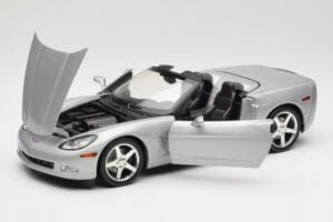 Chevrolet Corvette C6 Kabriolet Srebrny Hot Wheels 1:18 B6052 Metal — zdjęcie 2 z 8