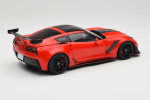 Chevrolet Corvette C7 ZR1 Torch Red IXO 1:18 18RDC243-FO Metal — zdjęcie 3 z 8