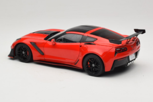Chevrolet Corvette C7 ZR1 Torch Red IXO 1:18 18RDC243-FO Metal — zdjęcie 7 z 8