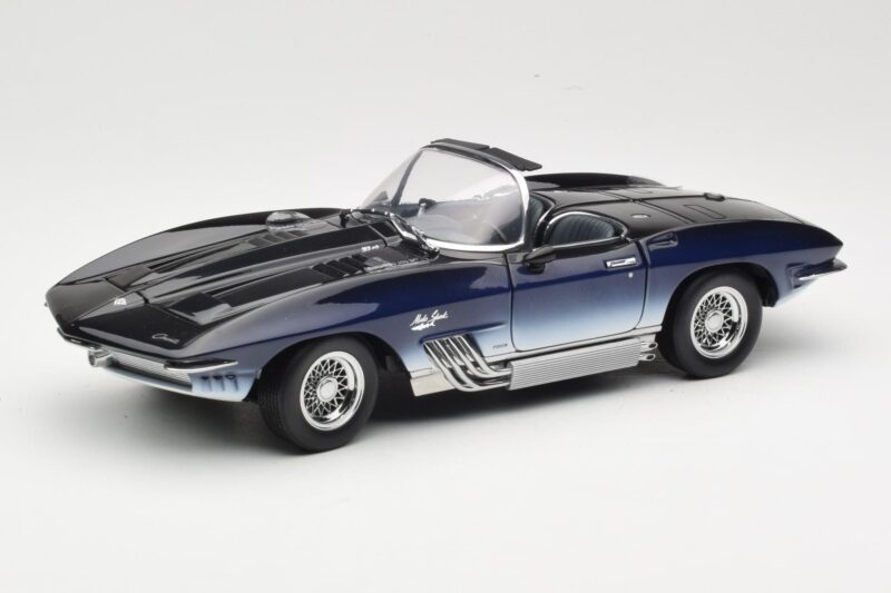 Chevrolet Corvette Mako Shark Ciemnoniebieski UT Models 1:18 21061 Metal