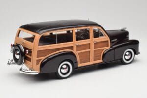 Chevrolet Fleetmaster Woody Czarny & Wood Panels Maisto 1:18 43697545B Metal — zdjęcie 3 z 8