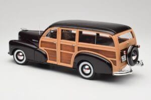 Chevrolet Fleetmaster Woody Czarny & Wood Panels Maisto 1:18 43697545B Metal — zdjęcie 7 z 8