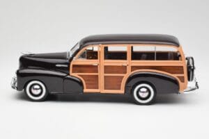 Chevrolet Fleetmaster Woody Brązowy Maisto 1:18 36854 Metal — zdjęcie 4 z 8