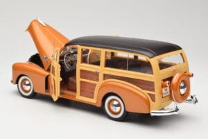 Chevrolet Fleetmaster Woody Złoty Maisto 1:18 56042 Metal — zdjęcie 5 z 8