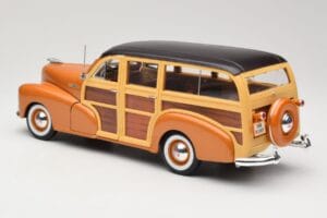 Chevrolet Fleetmaster Woody Złoty Maisto 1:18 56042 Metal — zdjęcie 7 z 8