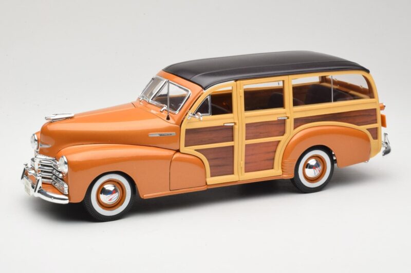 Chevrolet Fleetmaster Woody Złoty Maisto 1:18 56042 Metal