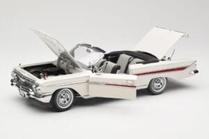 Chevrolet Impala Kabriolet Biały Sun Star 1:18 3405 Metal — zdjęcie 2 z 8