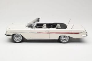 Chevrolet Impala Kabriolet Biały Sun Star 1:18 3405 Metal — zdjęcie 4 z 8