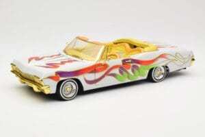 Chevrolet Impala Lowrider White Metallic Hot Wheels 1:18 27635 Metal